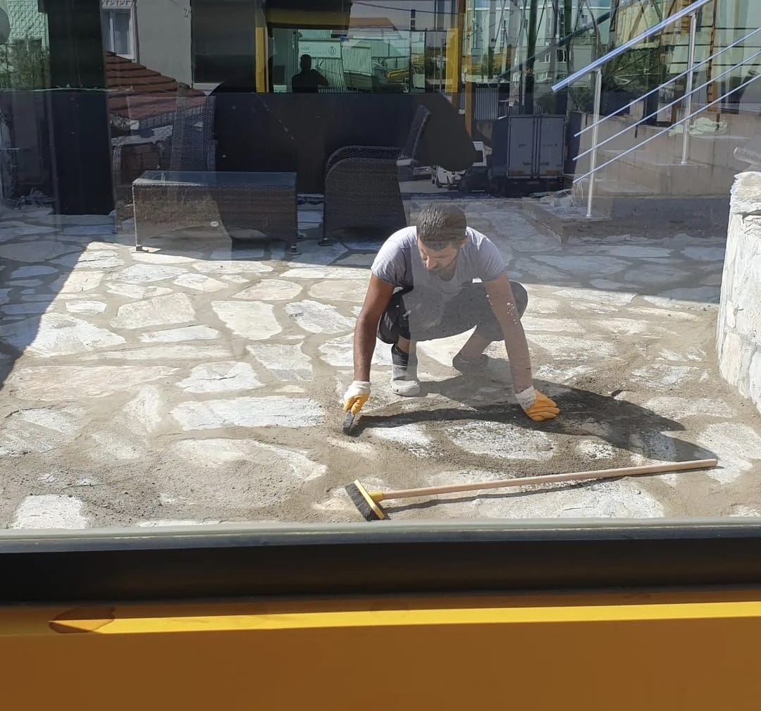 KAYRAK TAŞI ZEMİN UYGULAMAMIZ